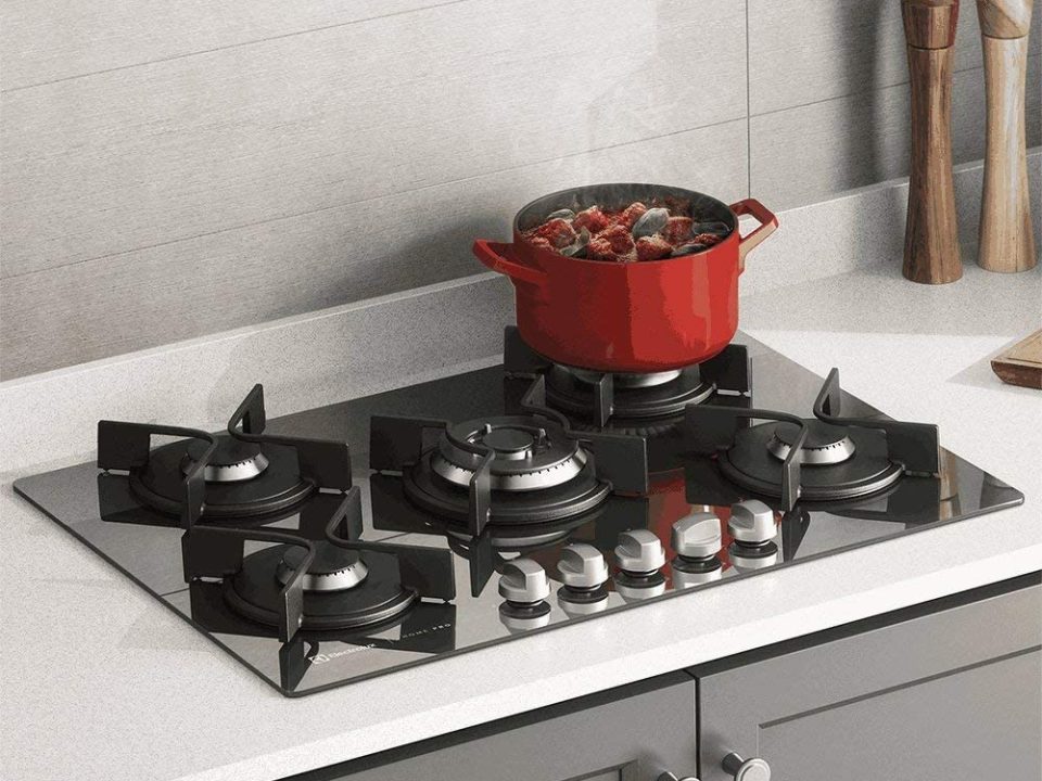 Fogão ou cooktop: entenda DE UMA VEZ qual é a opção mais adequada para sua cozinha